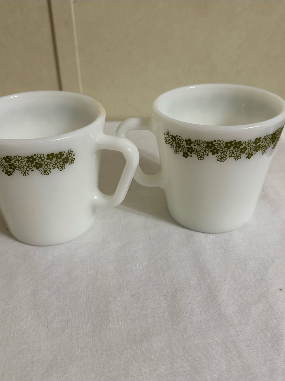 2 Vintage Pyrex Corning Corelle Crazy Daisy Spring Blossom Coffee cups